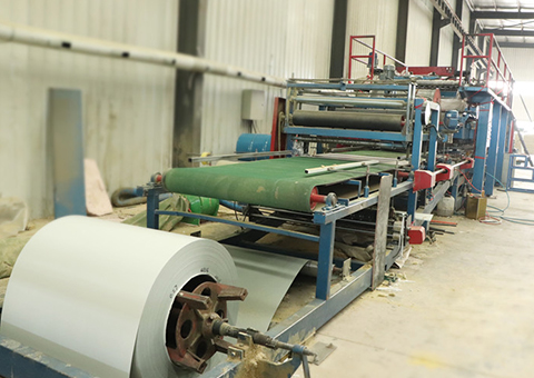 彩鋼夾芯隔熱板生產(chǎn)線(xiàn)